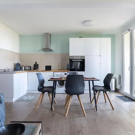 Du Port-3 By Interhome *